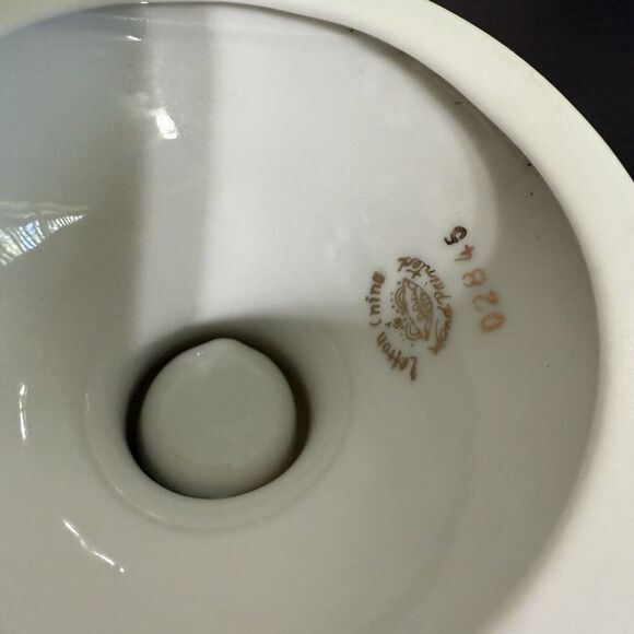 (2) Vintage Lefton Porcelain Winter Candleholders Cardinals & Holly Numbered - Picture 14 of 16